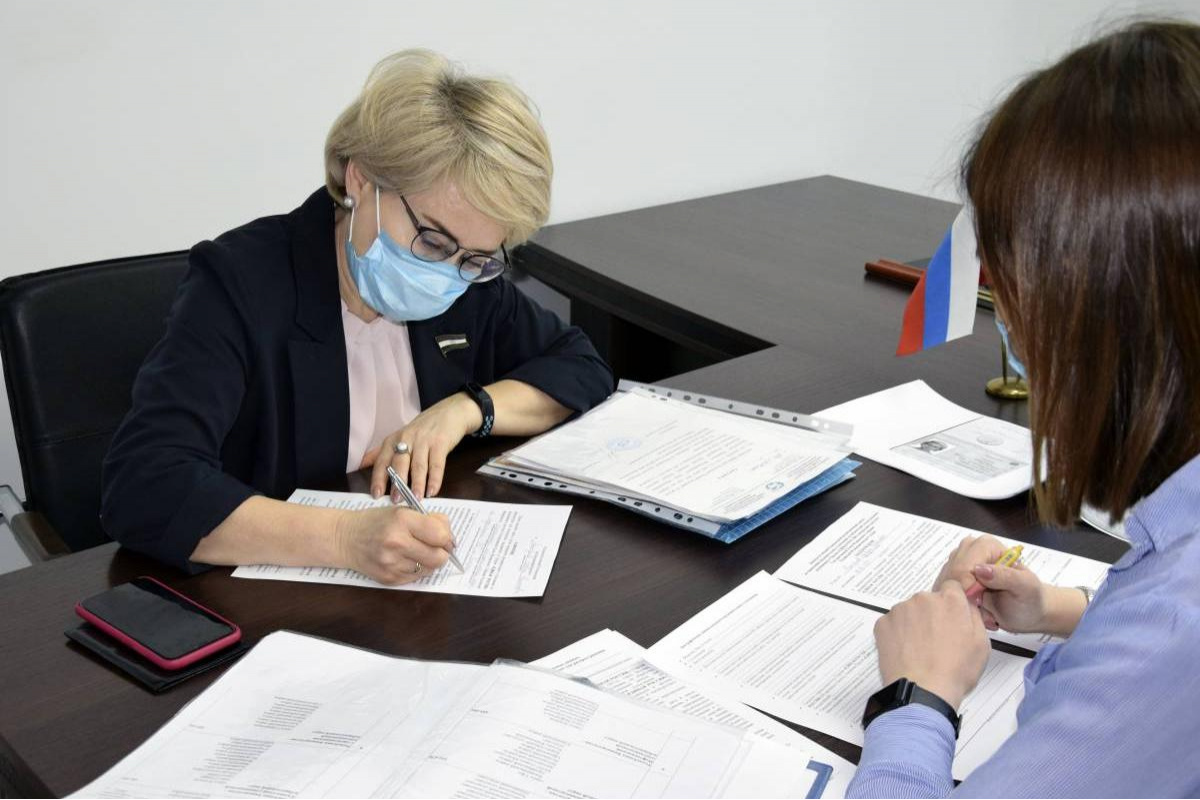 Руководитель региональной общественной приемной «Единой России», вице-спикер Госсобрания РБ Эльвира Аиткулова призвала жителей Башкирии присоединиться к предварительному голосованию в качестве выборщиков.